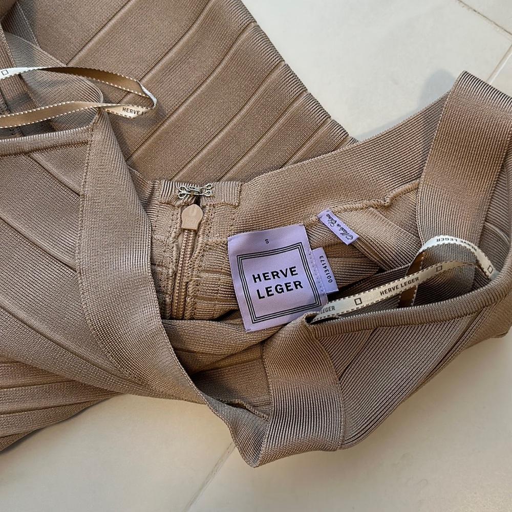 HERVE LEGER BEIGE BANDED KNEE LENGTH DRESS SMALL - Picture 2 of 4